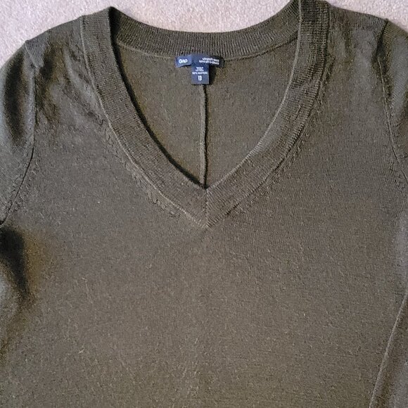 GAP V-Neck Wool Sweater Women's Size XS - Picture 1 of 8